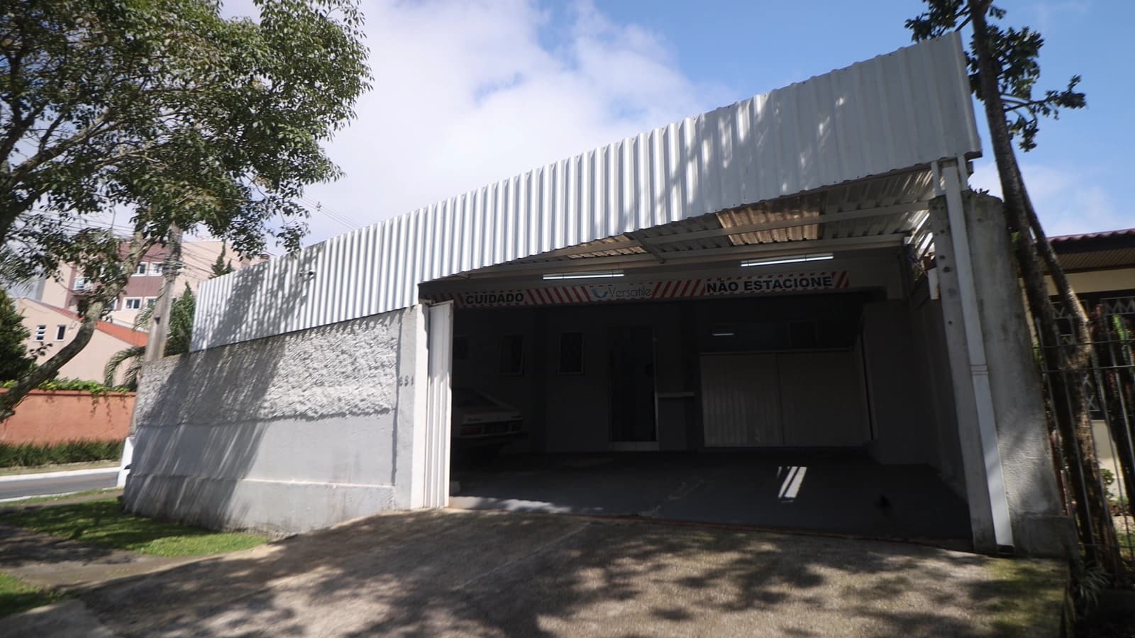 A garagem onde a Versatile começou